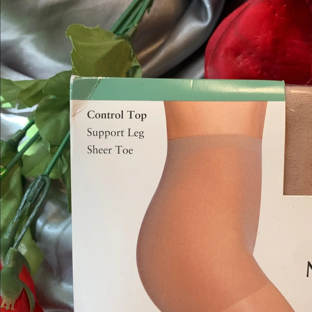 🌹Vintage Nordstrom RACK • Sheer Support Control Top Tights - Nude - Support Leg